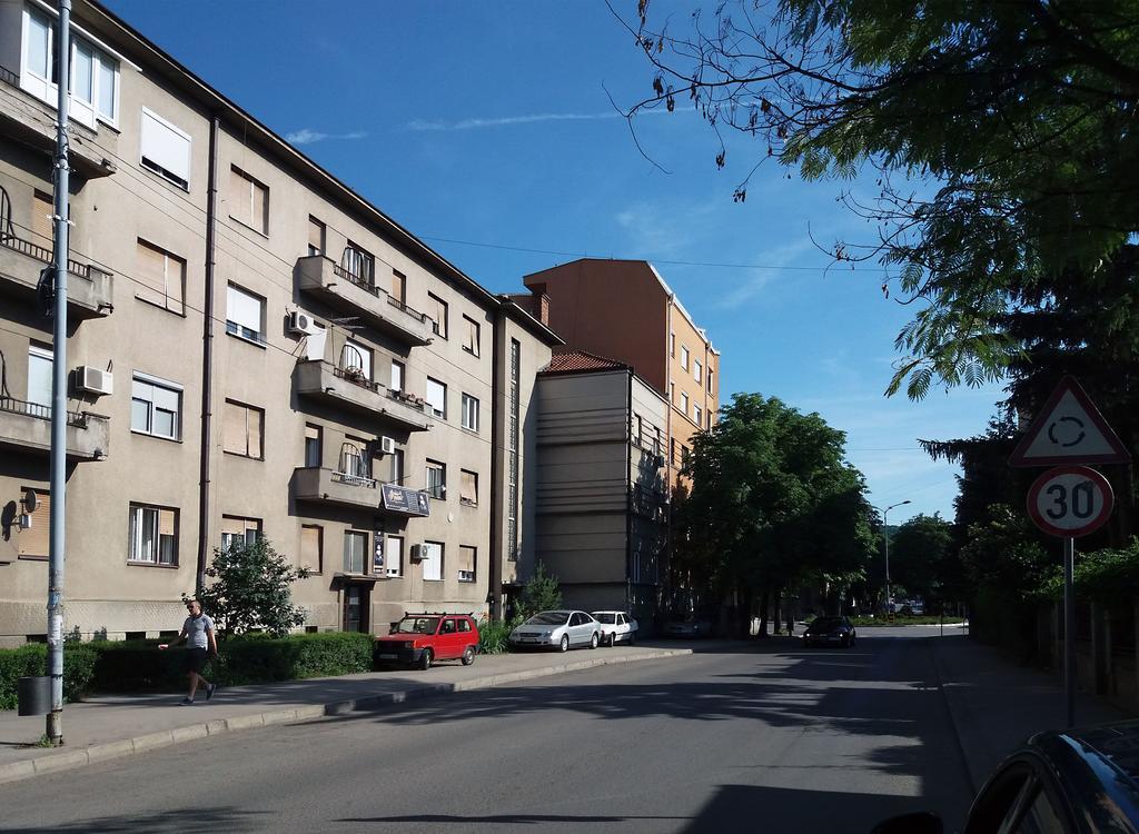 Apartment Millas Nis Luaran gambar